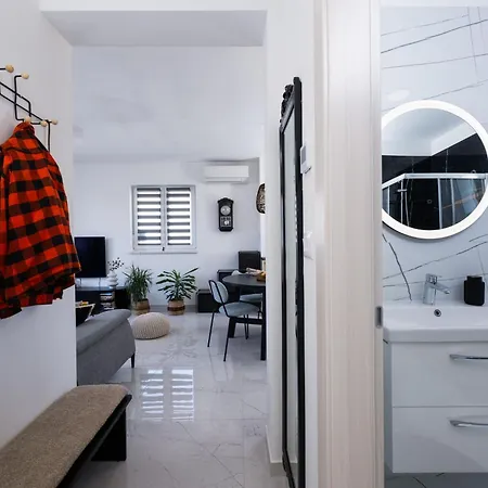 Grau Mit Terrasse By Interhome Apartmán *