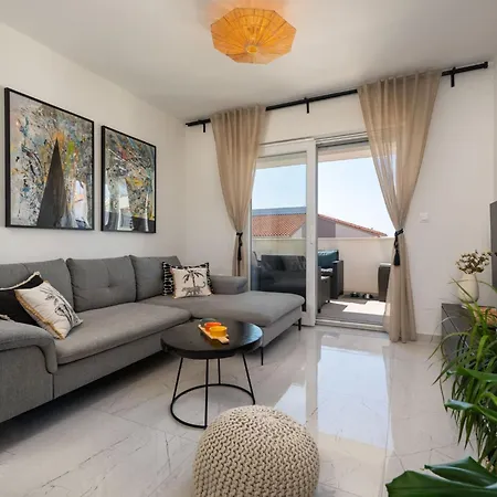 Grau Mit Terrasse By Interhome Apartmán Medulin