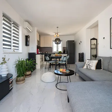 Grau Mit Terrasse By Interhome * Medulin