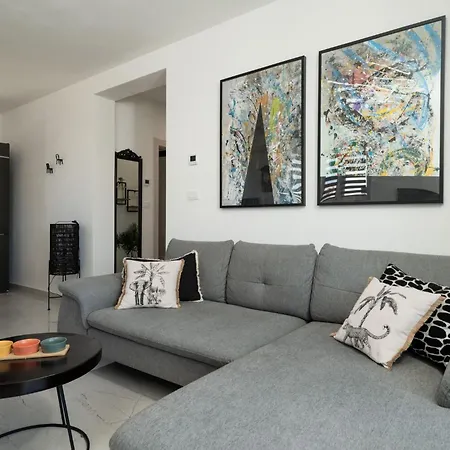 Grau Mit Terrasse By Interhome Apartmán Medulin