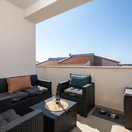 Grau Mit Terrasse By Interhome * Medulin